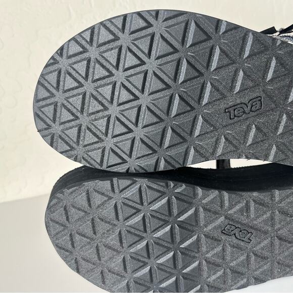 Teva platform sandals black grey pattern 9 NWOT - Picture 12 of 14